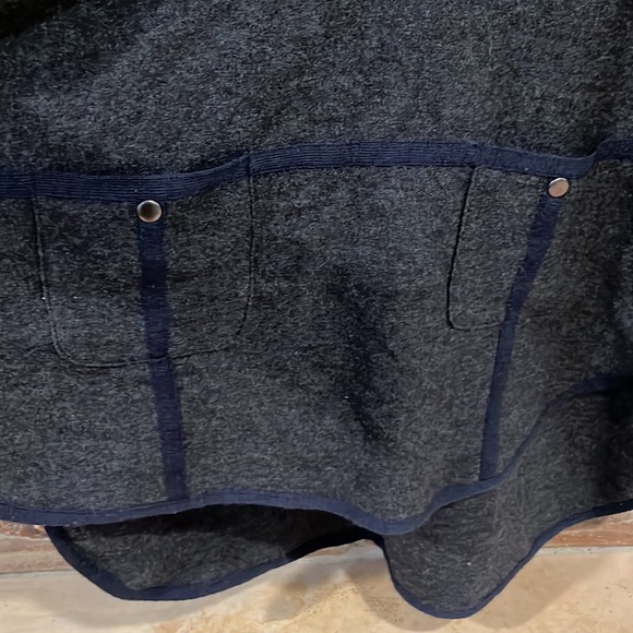 Moth Anthropologie Grey 100% Wool Poncho Hoodie - Picture 3 of 8